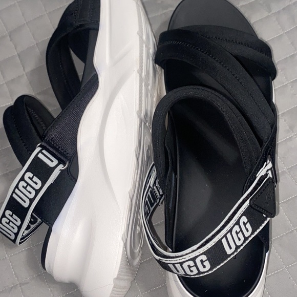 UGG WOMENS LA SUN SANDALS BLACK size 8.5/9 - Picture 4 of 4